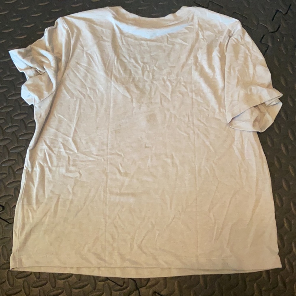 Express Tee - Picture 2 of 3